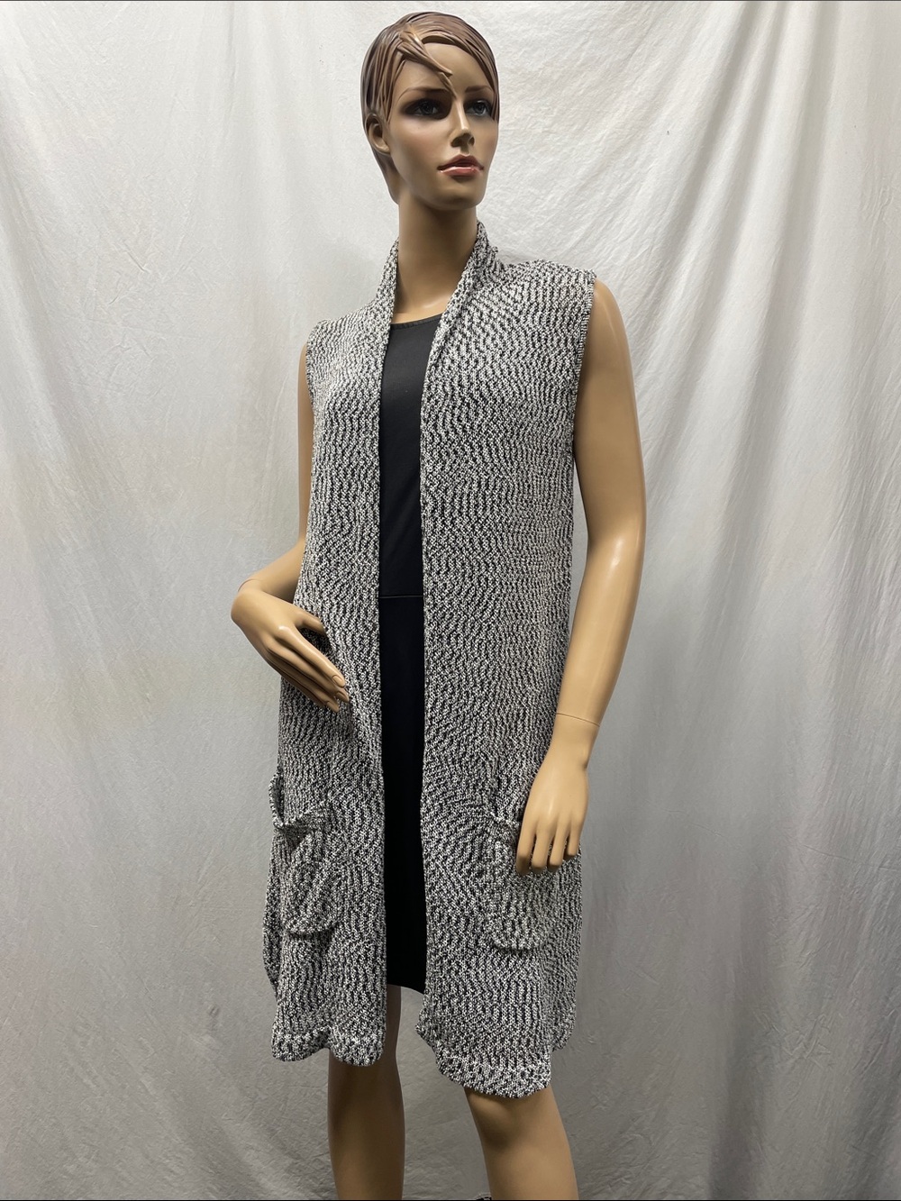 Cyrus Women's Black & White Sleeveless Open Knit Long Vest